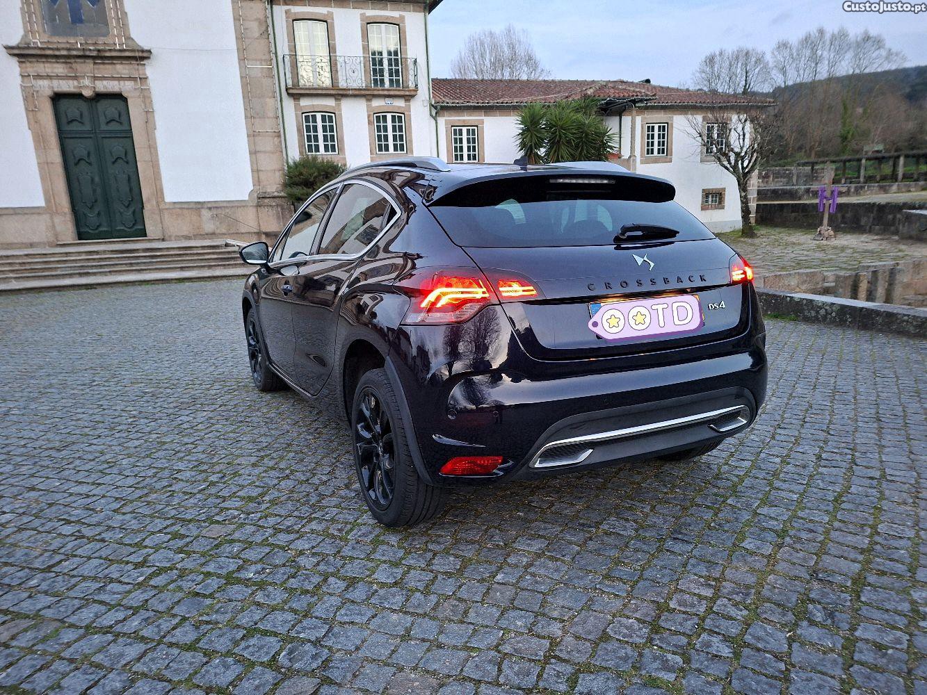 DS 4 4 CROSSBACK 120 Cv com 1245 mil km — fotografia 5