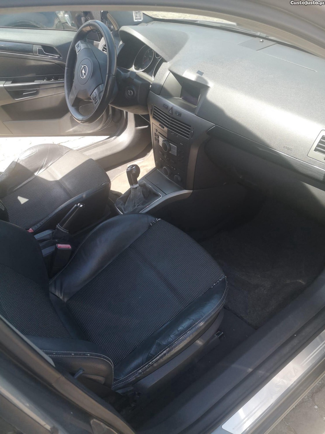 Opel Astra H - 05 foto 3