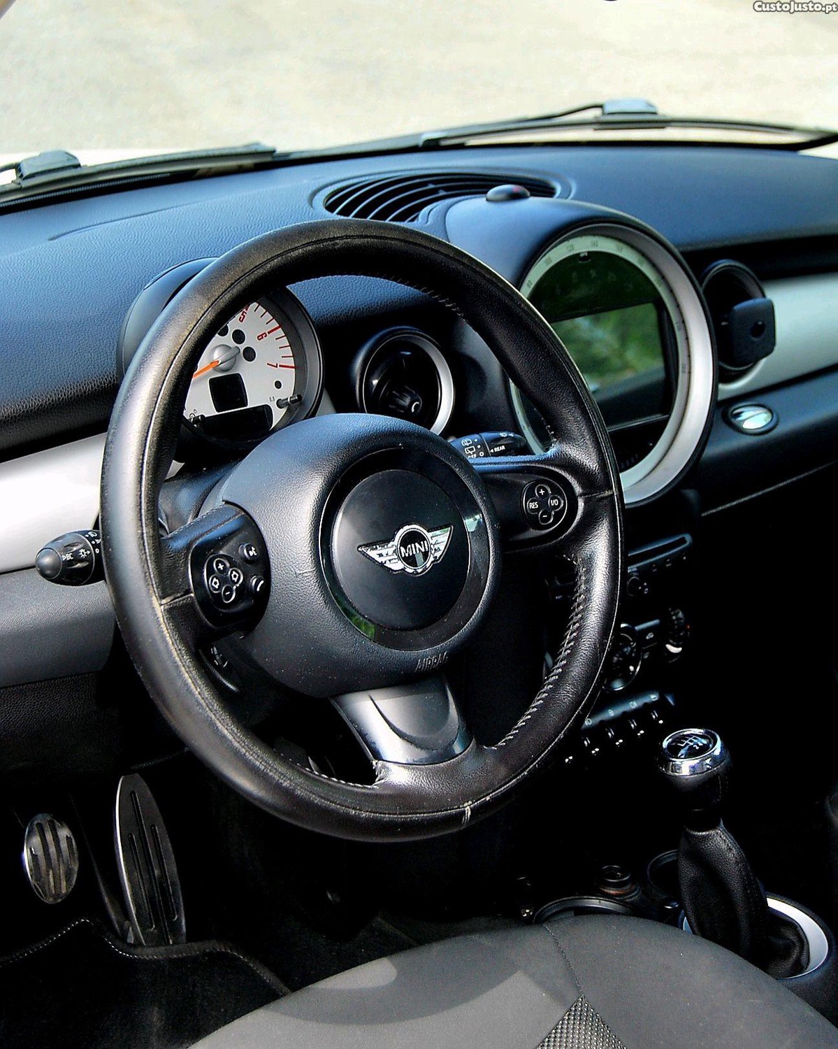 MINI Cooper 1.6d — fotografia 3