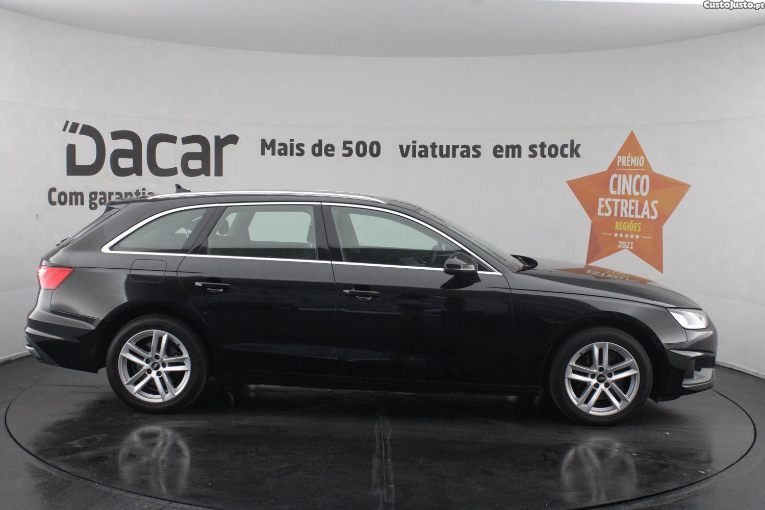 Audi A4 AVANT 30 TDI S-TRONIC — fotografia 36