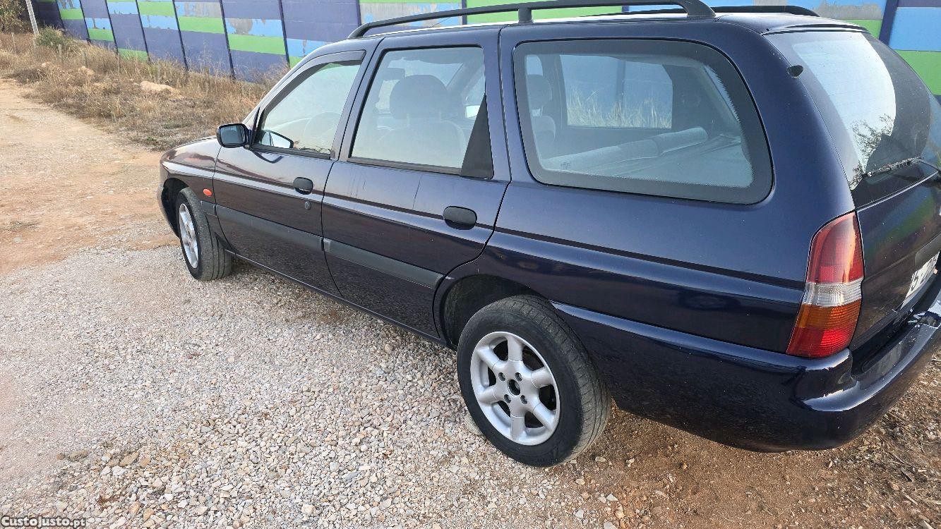 Ford Escort 1.8td — photo 2