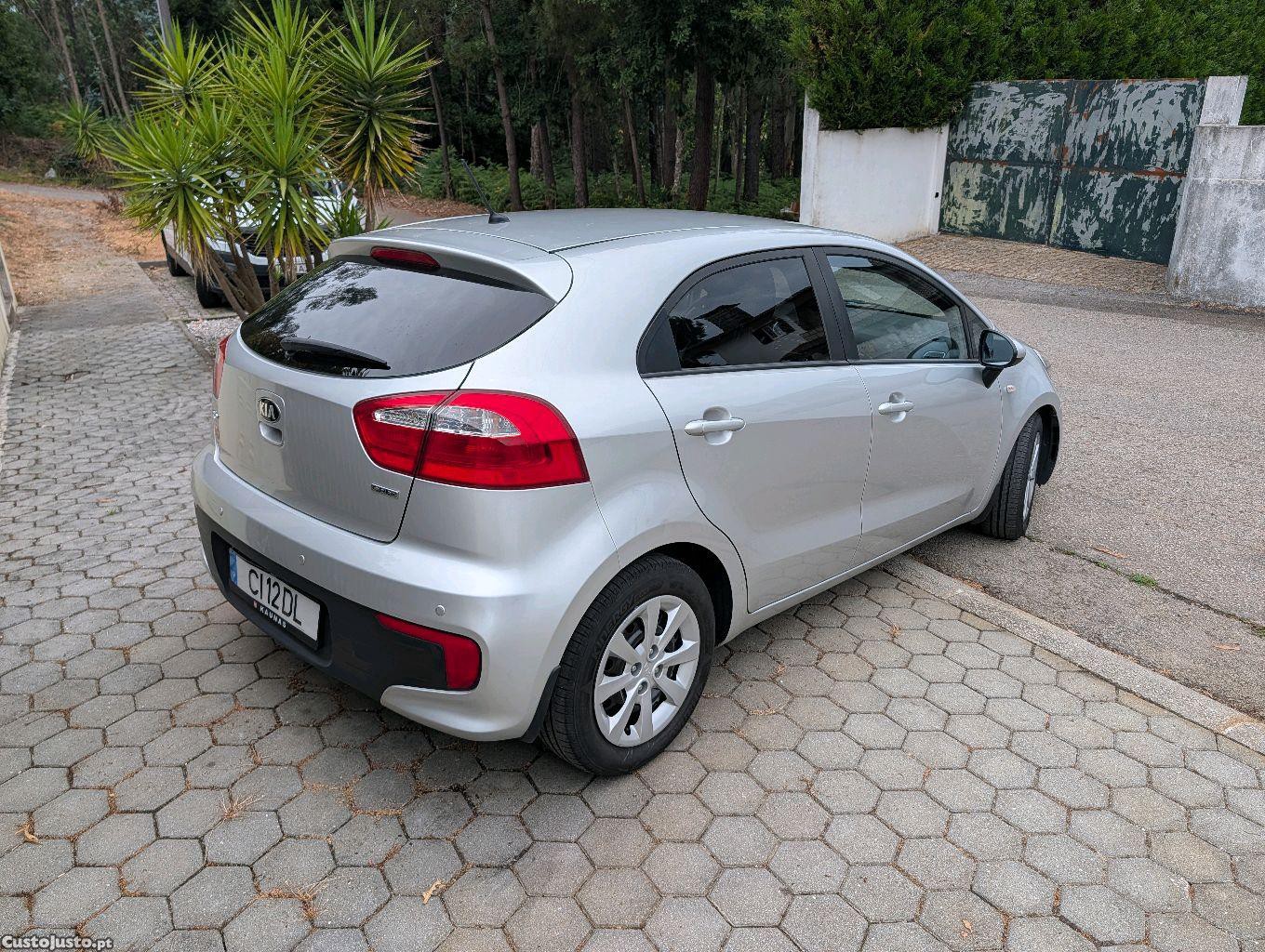 Kia Rio 1,1 cdti — fotografia 8
