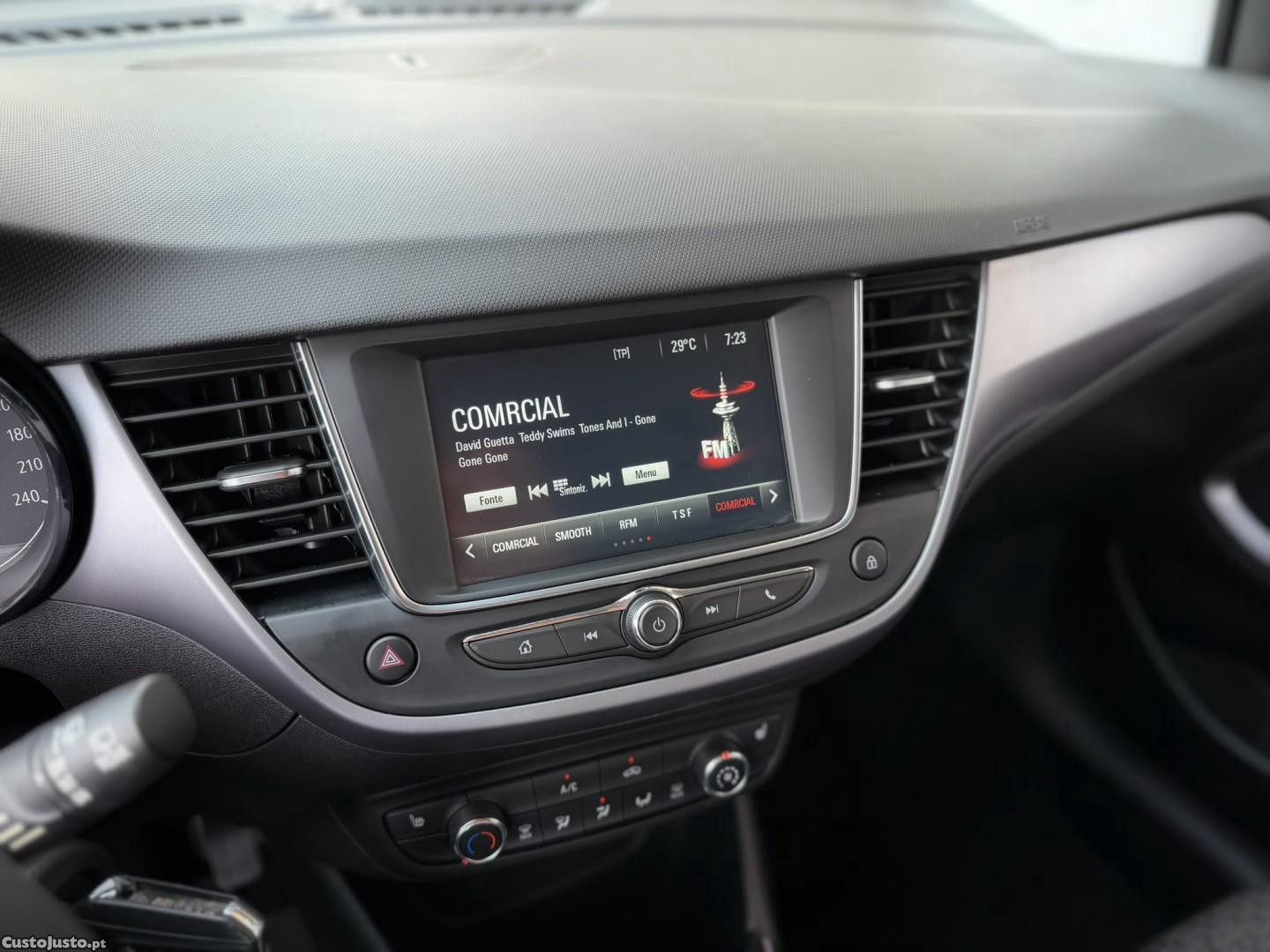 Opel Crossland 1.2 T Elegance — fotografia 14