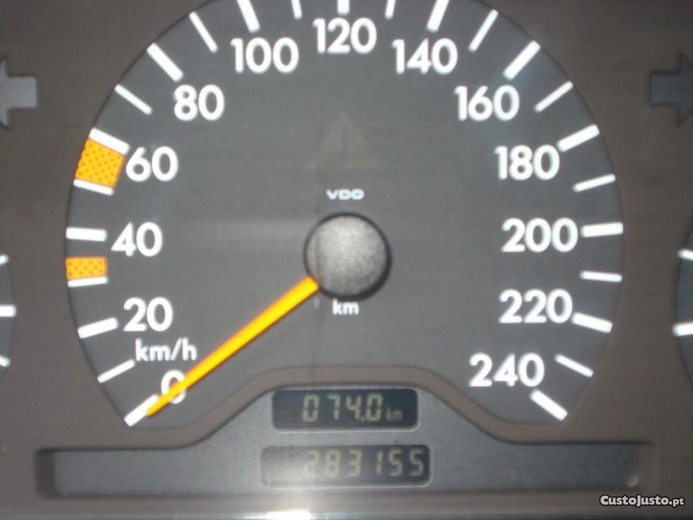 Mercedes-Benz E 200 200 Cdi (210 007) — photo 4