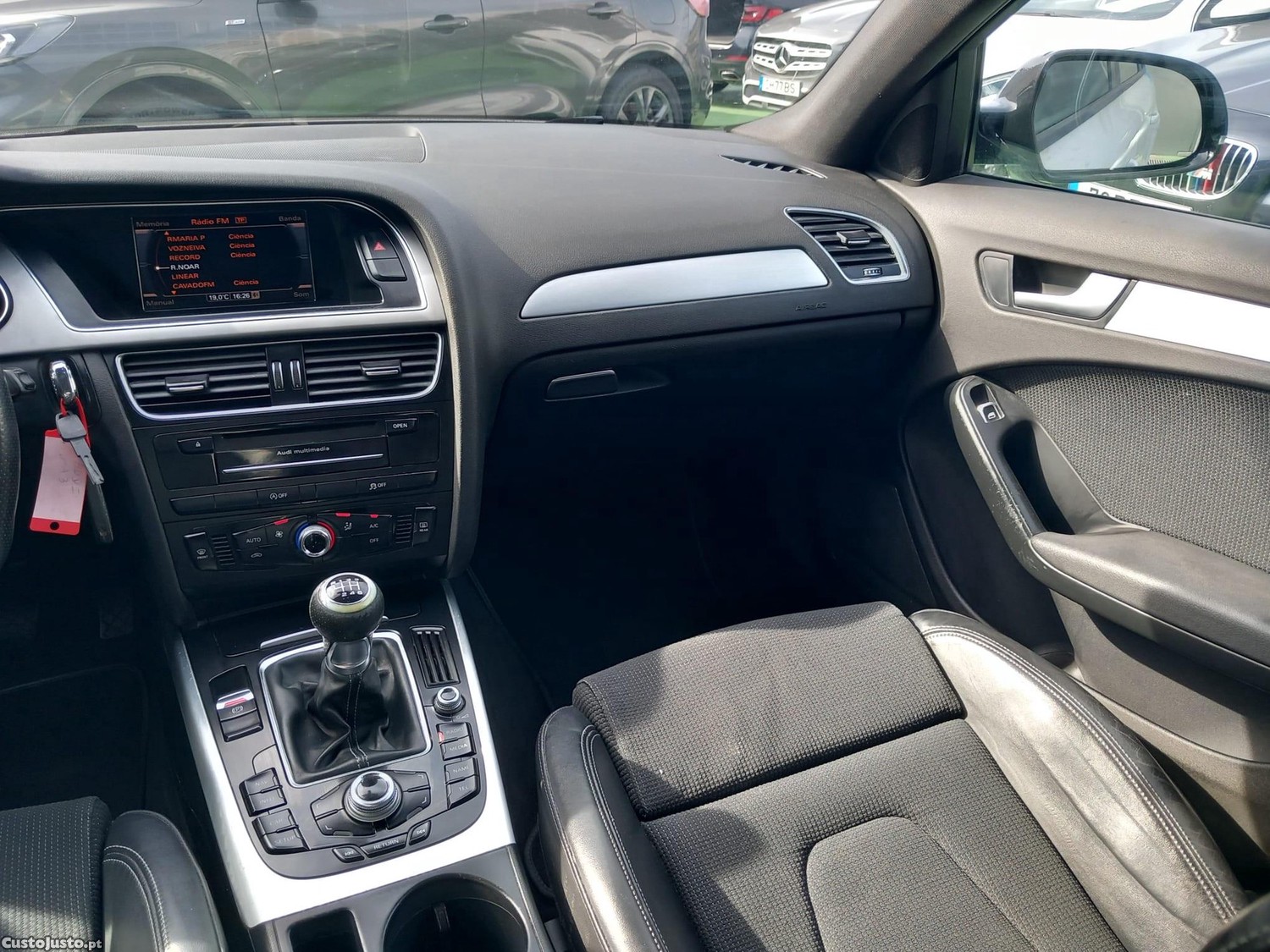 Audi A4 Avant 2.0 TDI Sport — fotografia 9