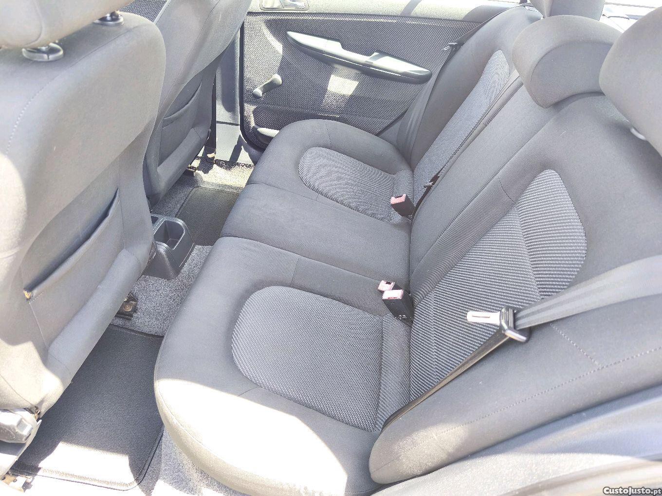 Skoda Fabia break 1.2 Thp — fotografia 4