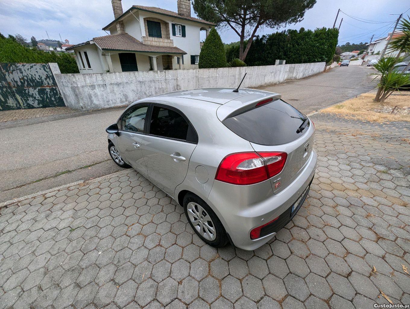 Kia Rio 1,1 cdti — fotografia 7