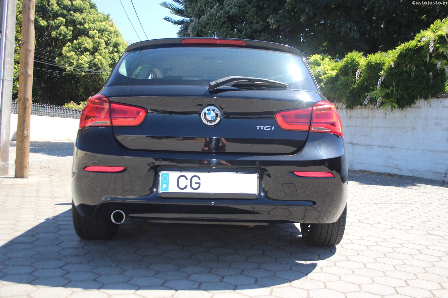 BMW 116 i — fotografia 6