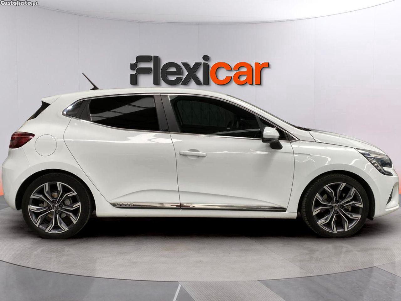 Renault Clio 1.6 E-Tech Exclusive — fotografia 18