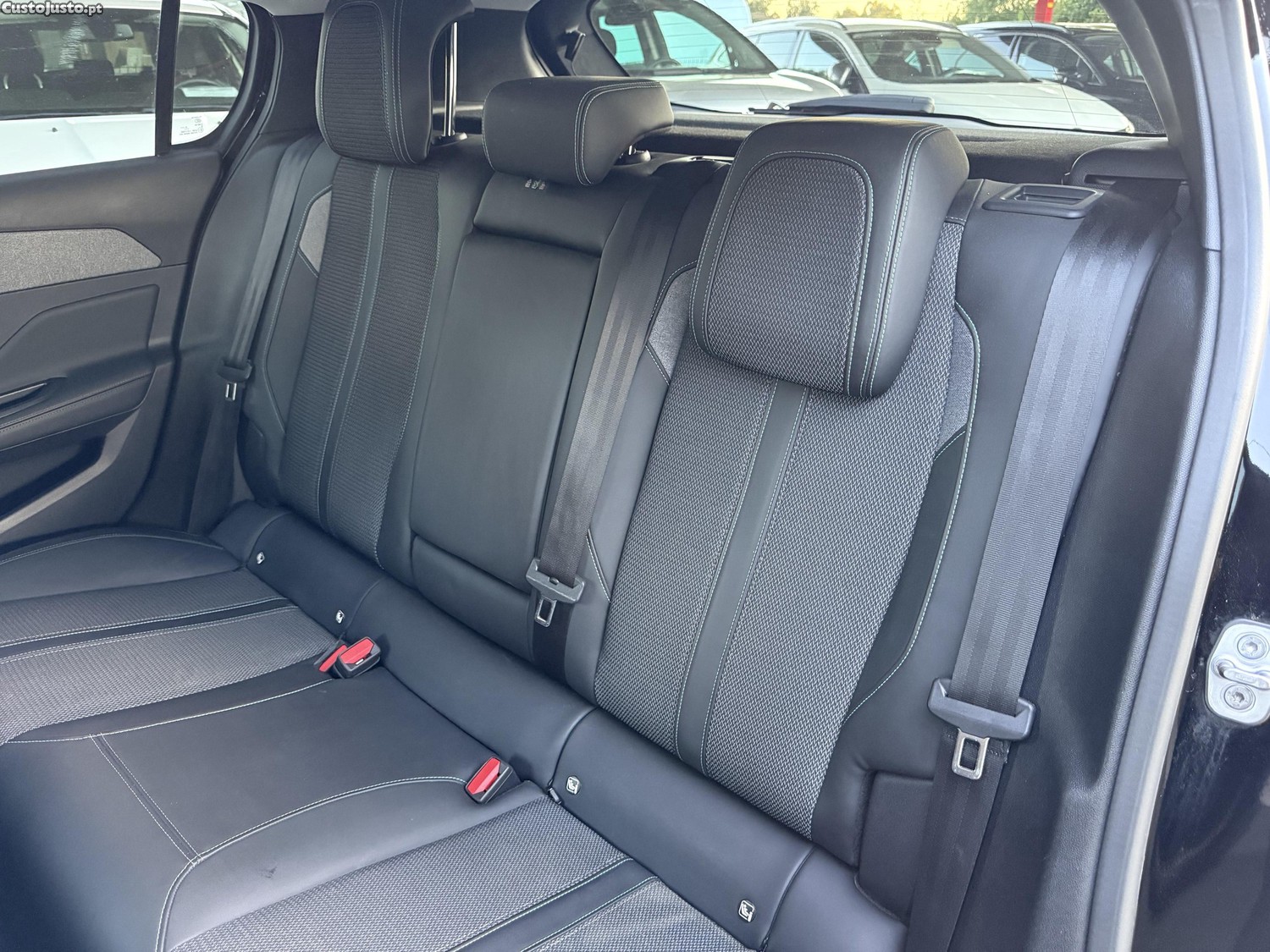 Peugeot 308 Allure 1.5 Blue Hdi 130 cv 2022 — fotografia 2