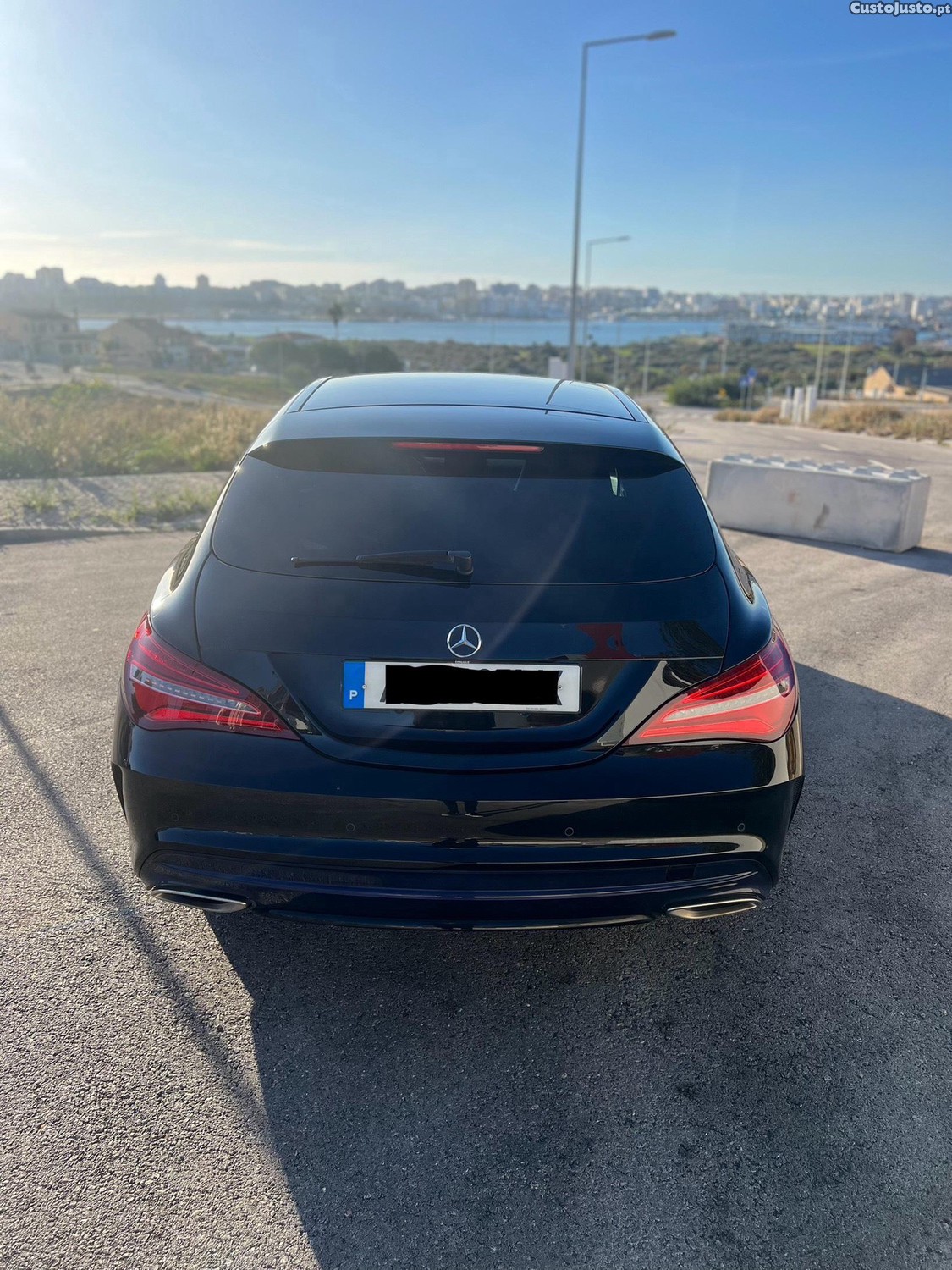 Mercedes-Benz CLA 180 AMG - 17 foto 2