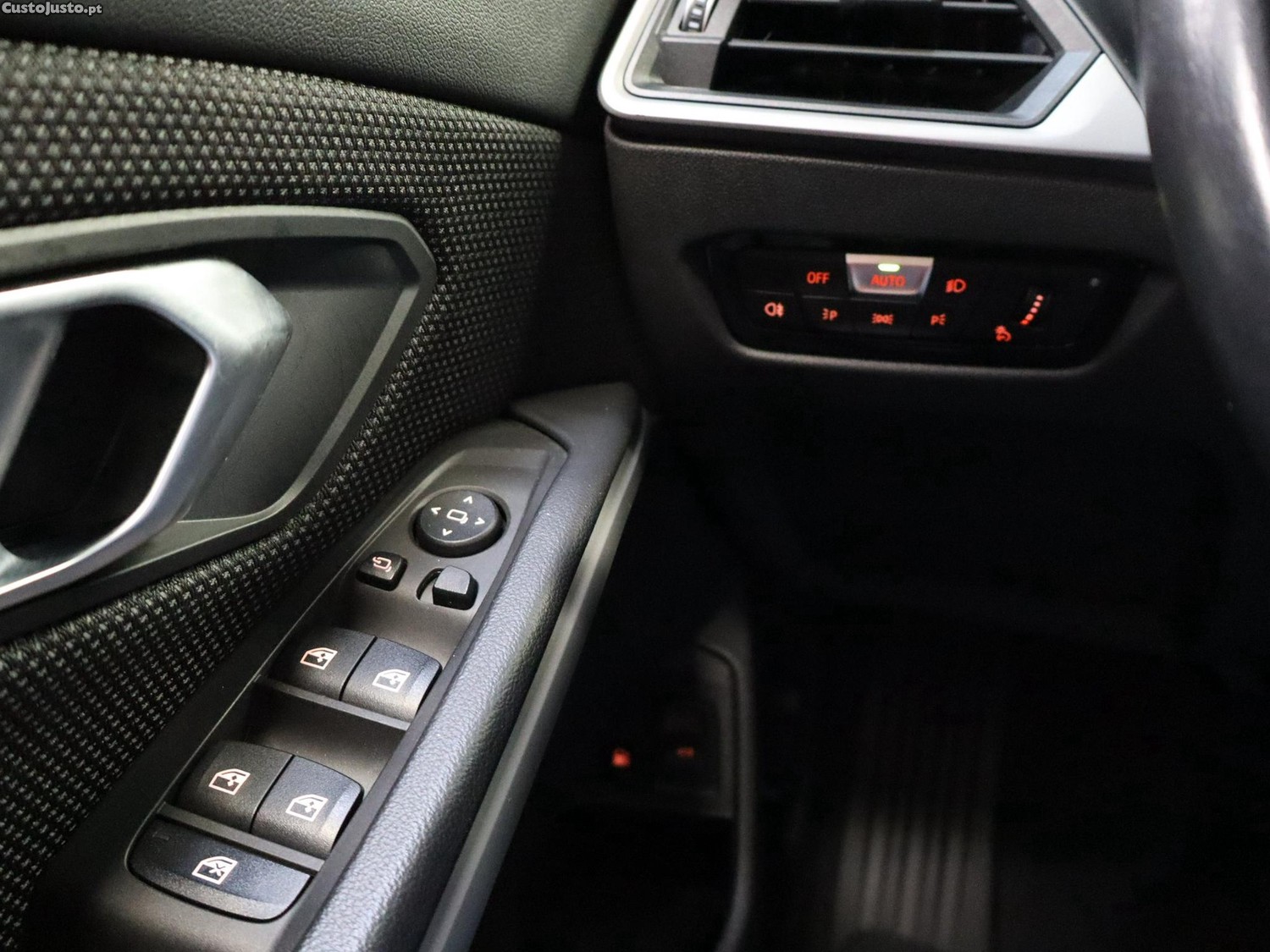 BMW 320 e Corporate Edition Auto — fotografia 12