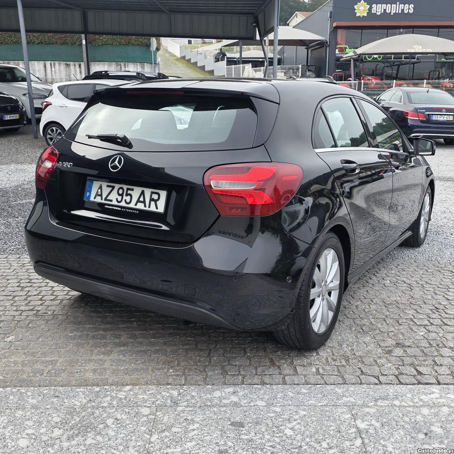Mercedes-Benz A 180 Dynamic Edition — fotografia 12