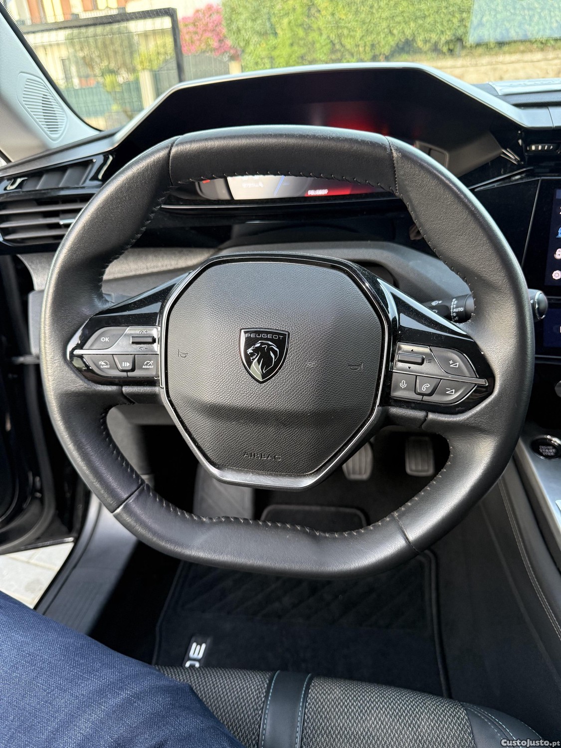 Peugeot 308 Allure 1.5 Blue Hdi 130 cv 2022 — fotografia 4