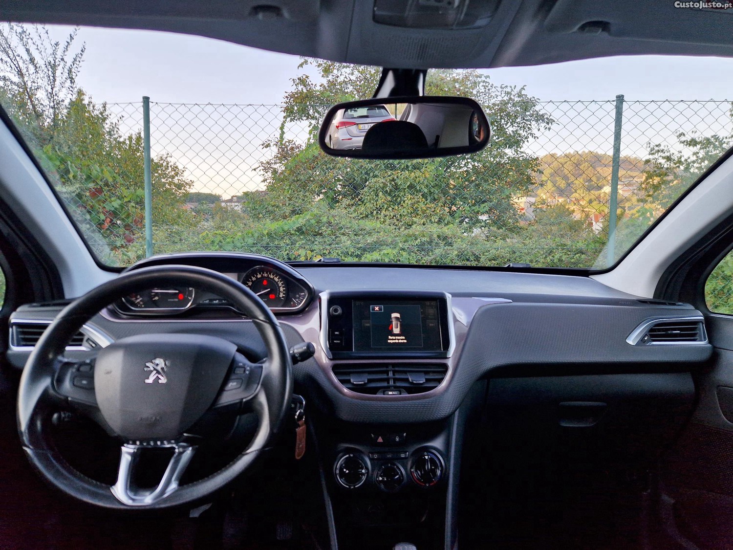 Peugeot 2008 1.2 PureTech Style  Nacional - 15 foto 5