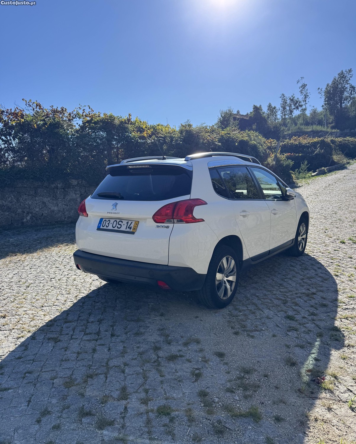 Peugeot 2008 1.2 PureTech — photo 3