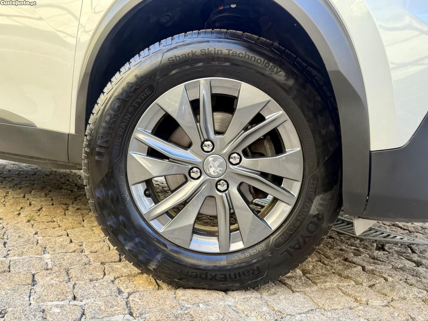 Peugeot 2008 PureTech 100 Stop&Start Active Pack — photo 2