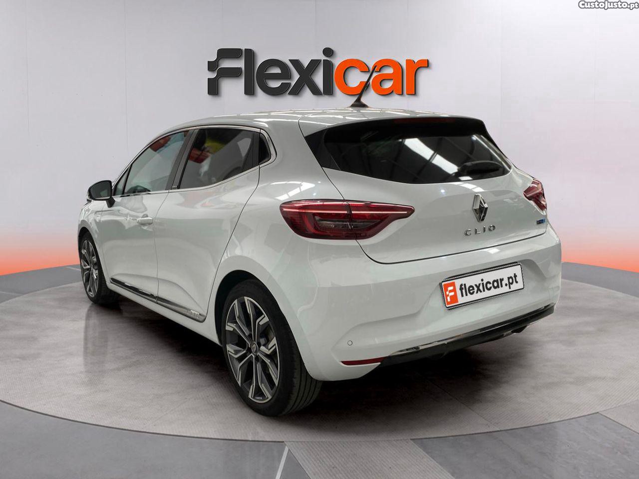 Renault Clio 1.6 E-Tech Exclusive — fotografia 16