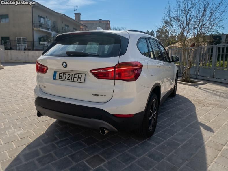 BMW X1 18D Sdrive Auto - 19 foto 4
