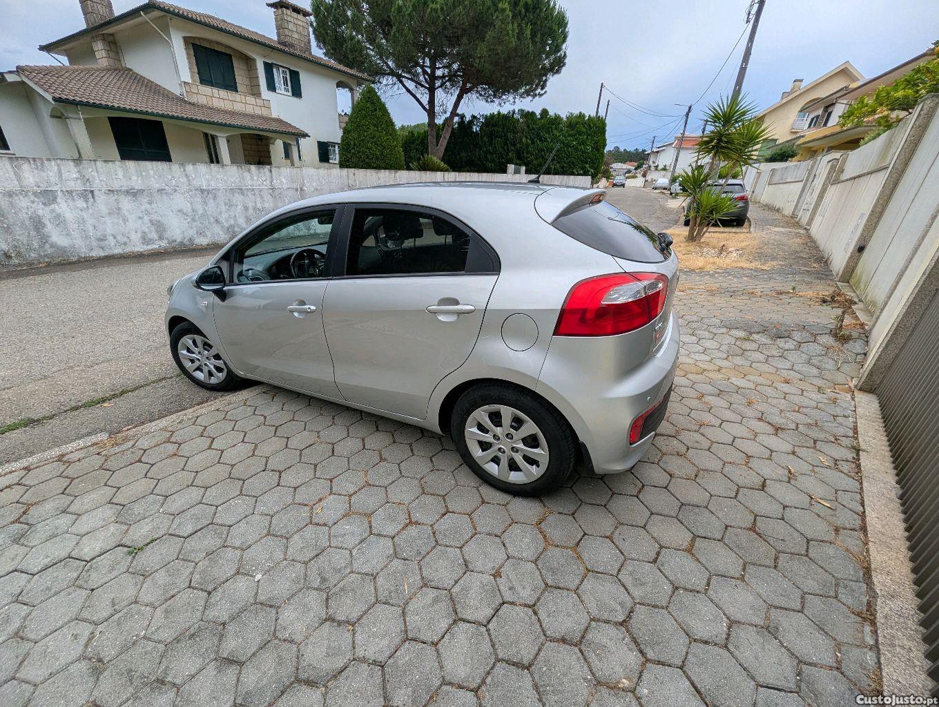 Kia Rio 1,1 cdti — fotografia 6