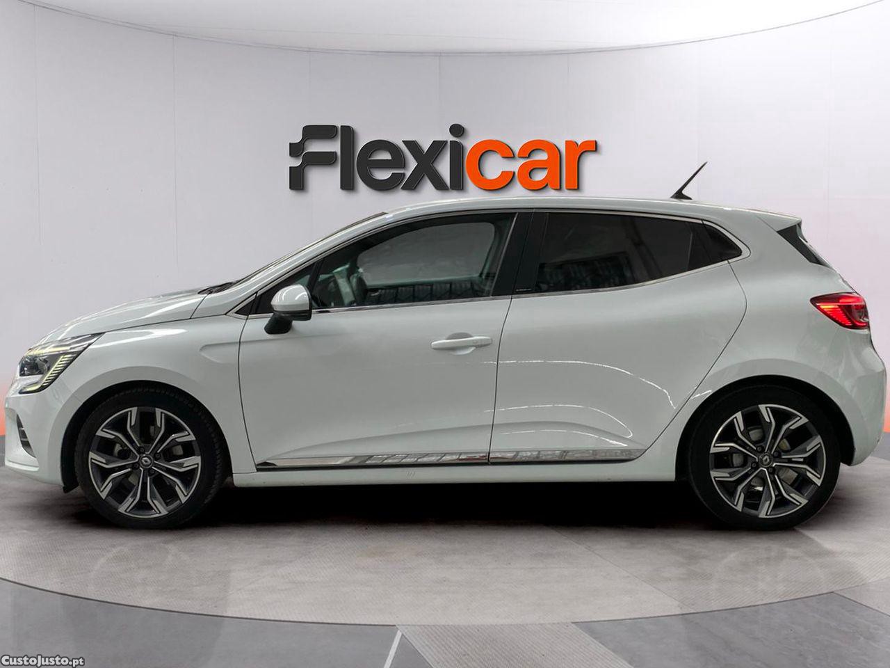 Renault Clio 1.6 E-Tech Exclusive — fotografia 17