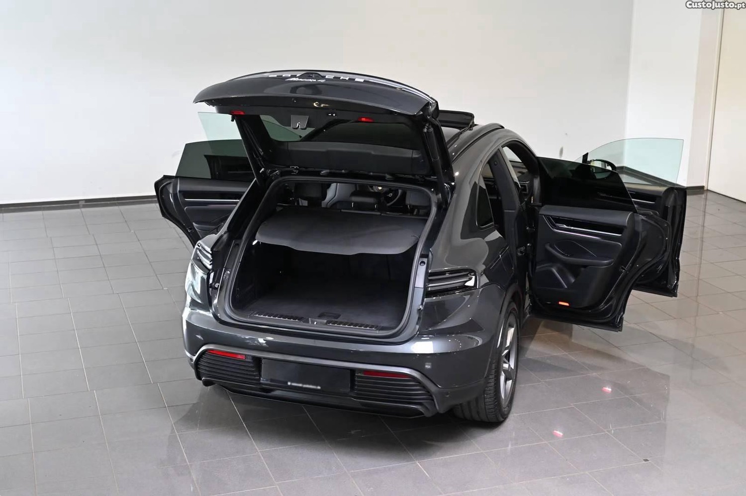 Porsche Macan 4 - 24 foto 5