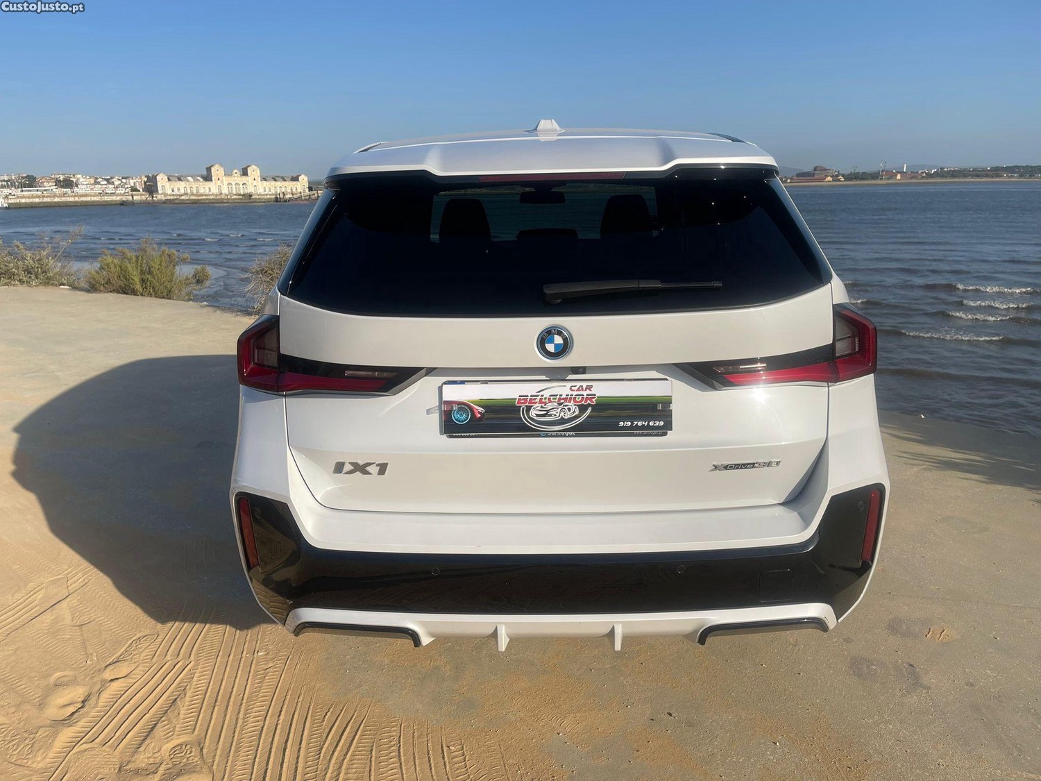 BMW iX1 xDrive30 Pack Desportivo M — fotografia 9