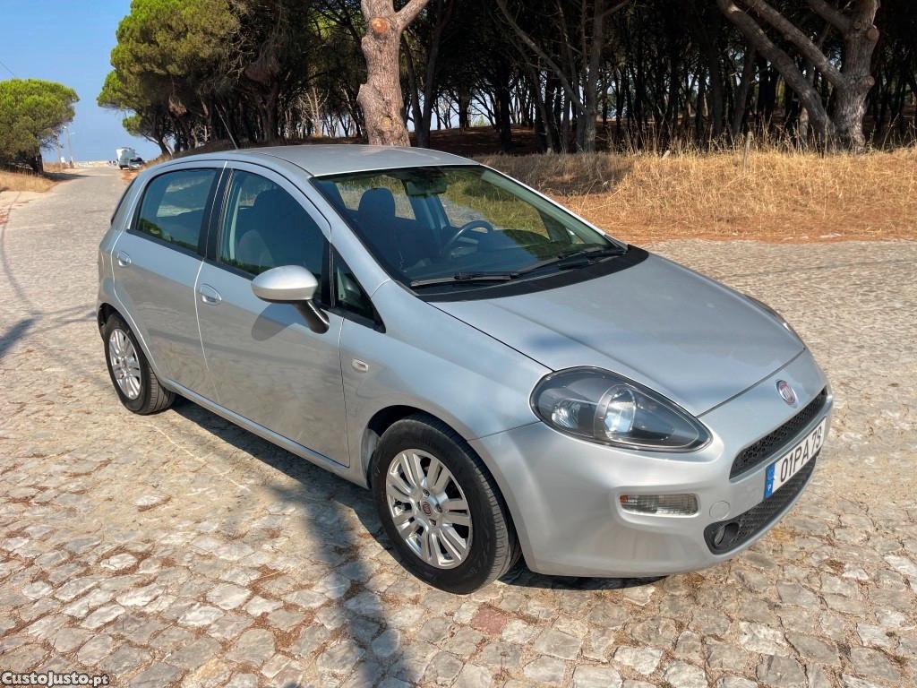 Fiat Punto 1.3 M-JET LOUNGE — photo 2