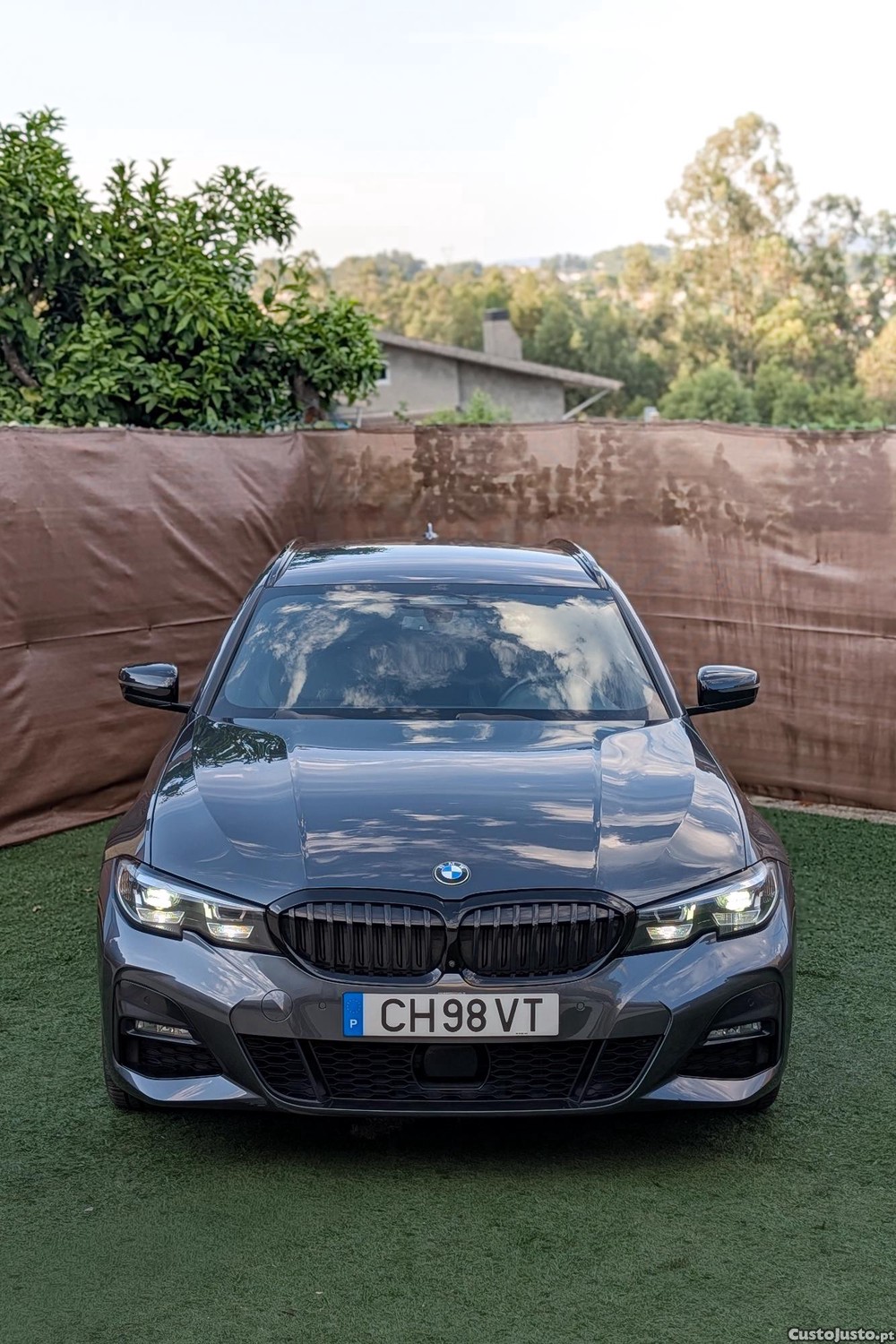 BMW 330 hybrid performance — fotografia 2