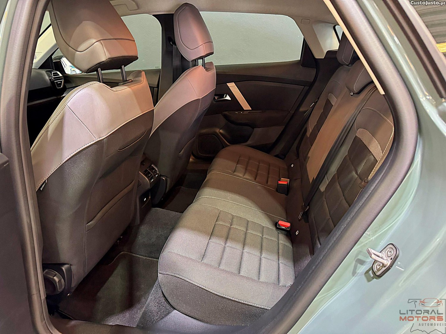 Citroën C4 1.2 Hybrid Plus e-DSC6 — fotografia 10