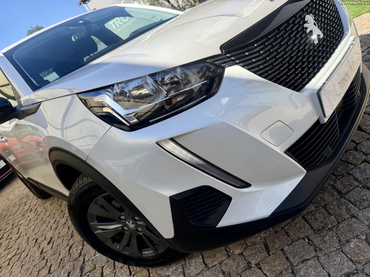 Peugeot 2008 PureTech 100 Stop&Start Active Pack — photo 5