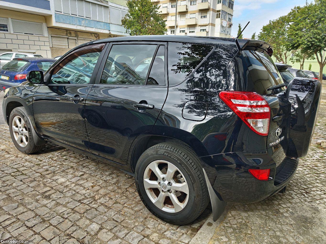 Toyota RAV4 AWD — fotografia 8