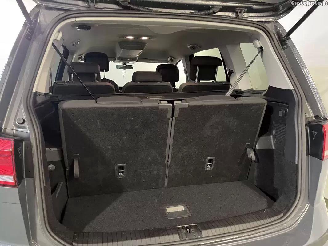 VW Touran 2.0 tdi confortline - 21 foto 4