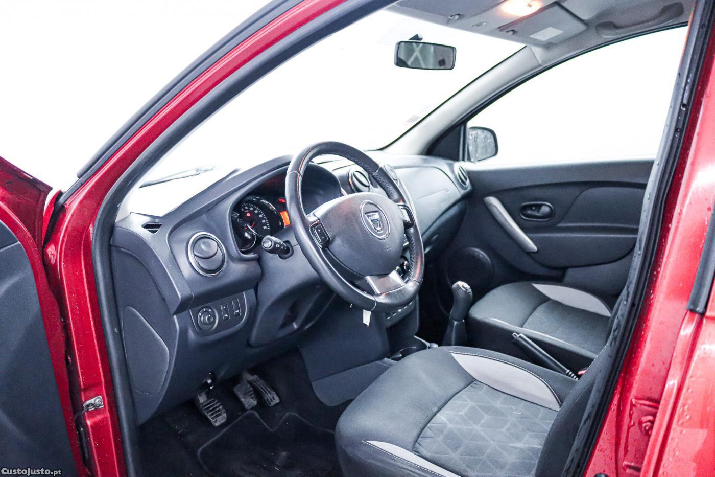 Dacia Sandero Stepway DCI 90 S&S Prestige — fotografia 10