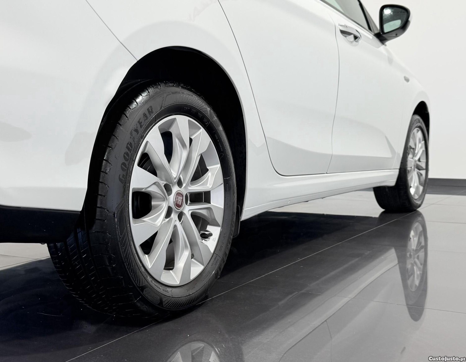 Fiat Tipo 1.3 M-JET LOUNGE 95 CV - NACIONAL - — fotografia 3