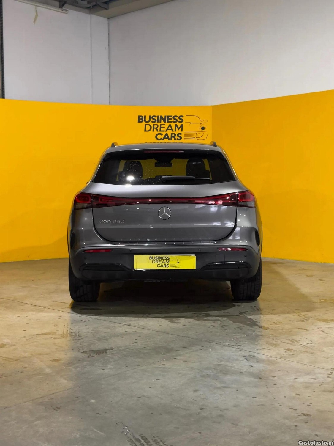 Mercedes-Benz EQA 250 AMG Line — fotografia 13