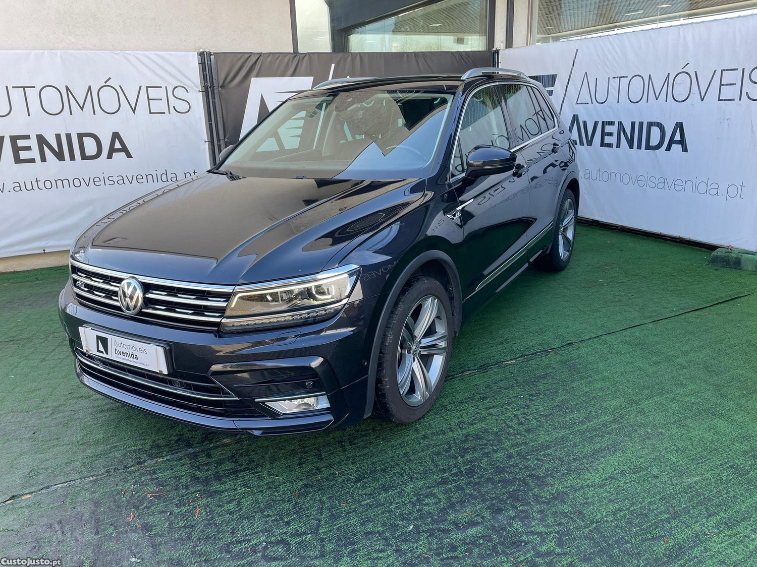 VW Tiguan 2.0 TDI R-Line — photo 2
