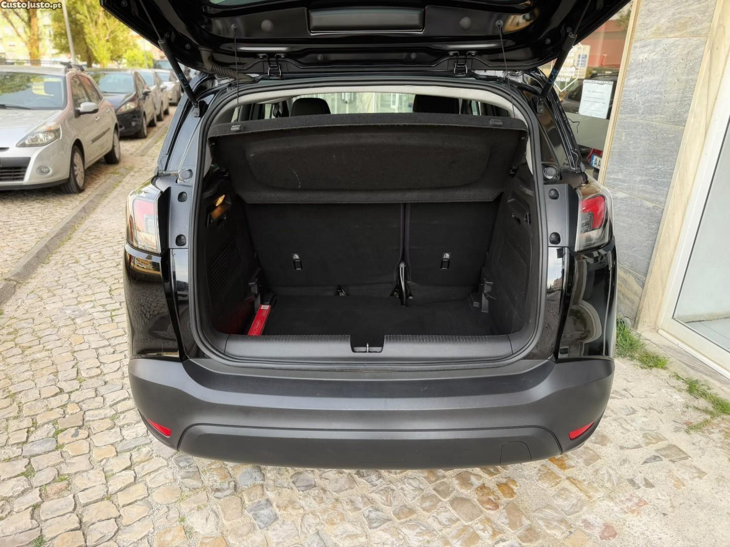 Opel Crossland 1.2 T Elegance — fotografia 10