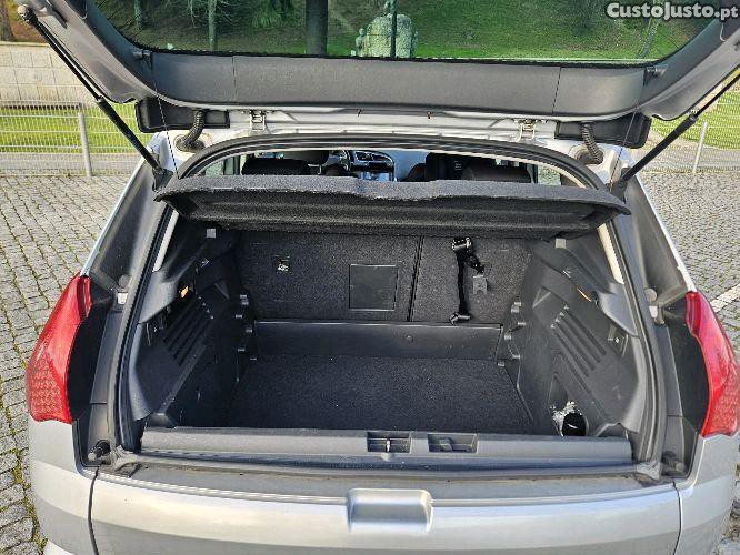 Peugeot 3008 1.6 HDI — fotografia 8