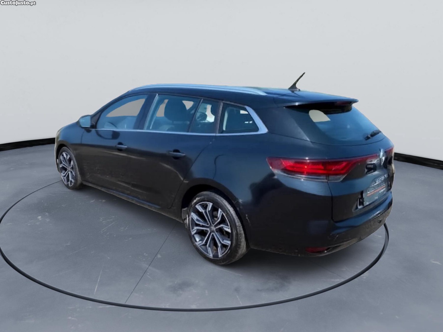 Renault Mégane Sport Tourer 1.5 Blue dCi Limited EDC — fotografia 9