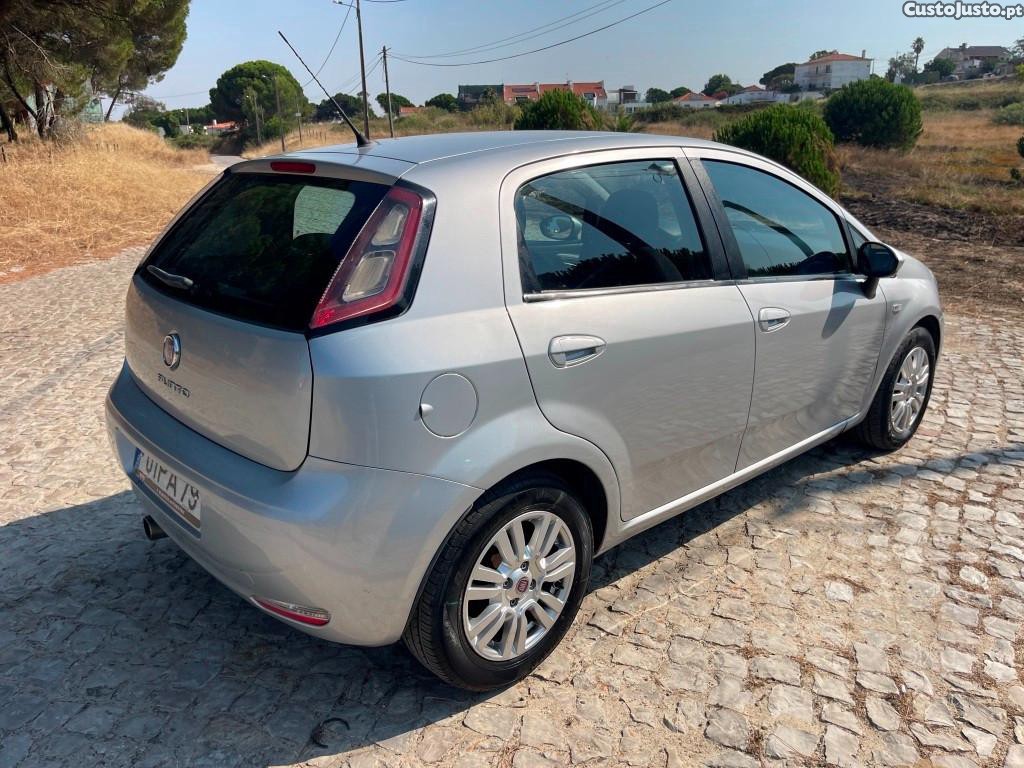 Fiat Punto 1.3 M-JET LOUNGE — photo 3