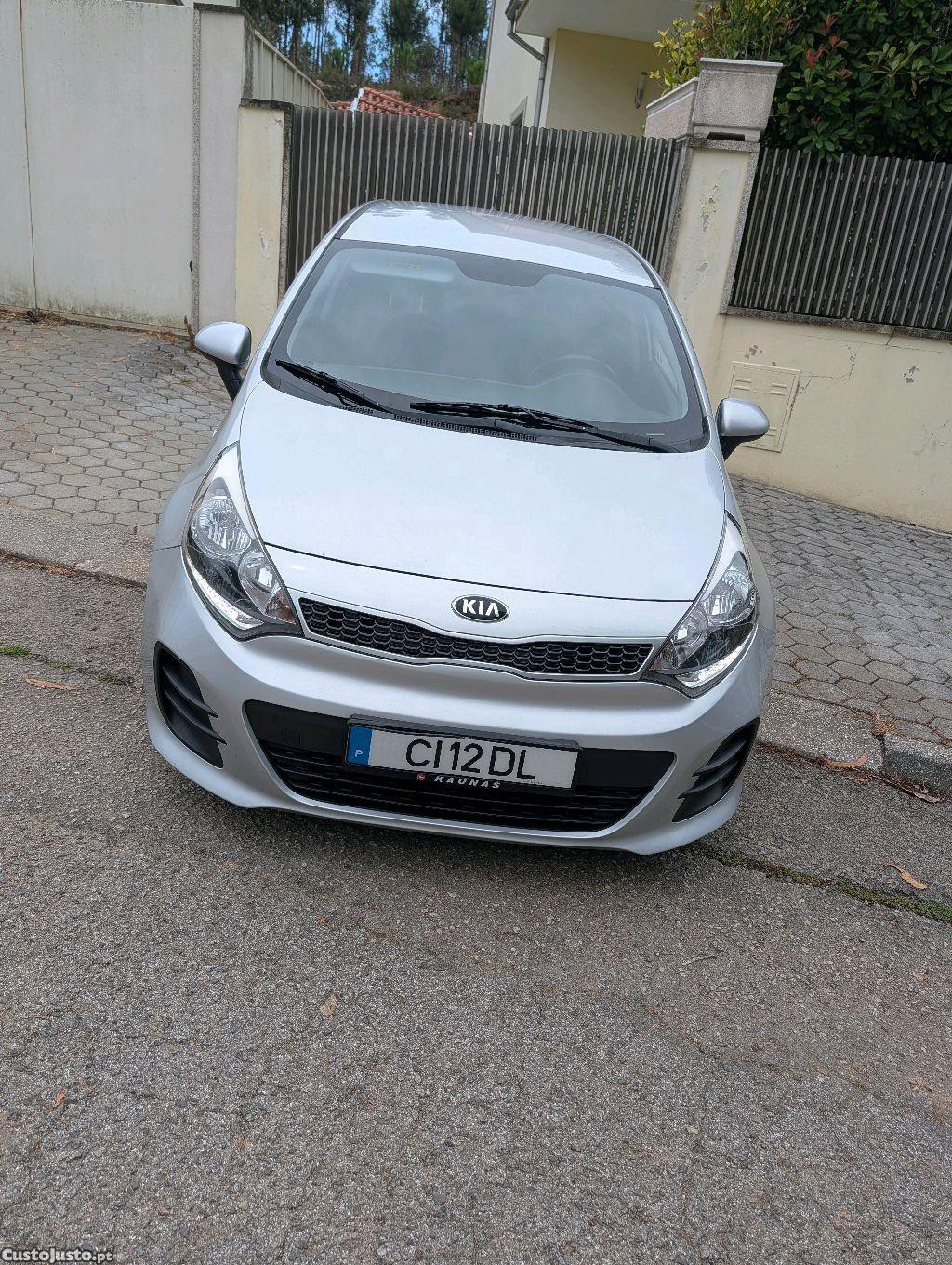 Kia Rio 1,1 cdti — fotografia 11