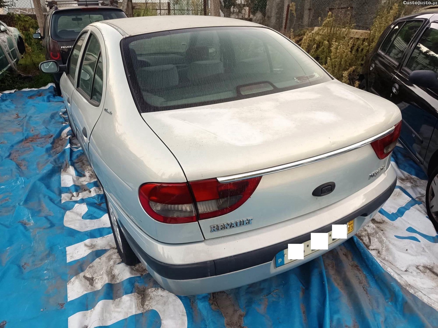 Renault Mégane 1.9 DTI — fotografia 2