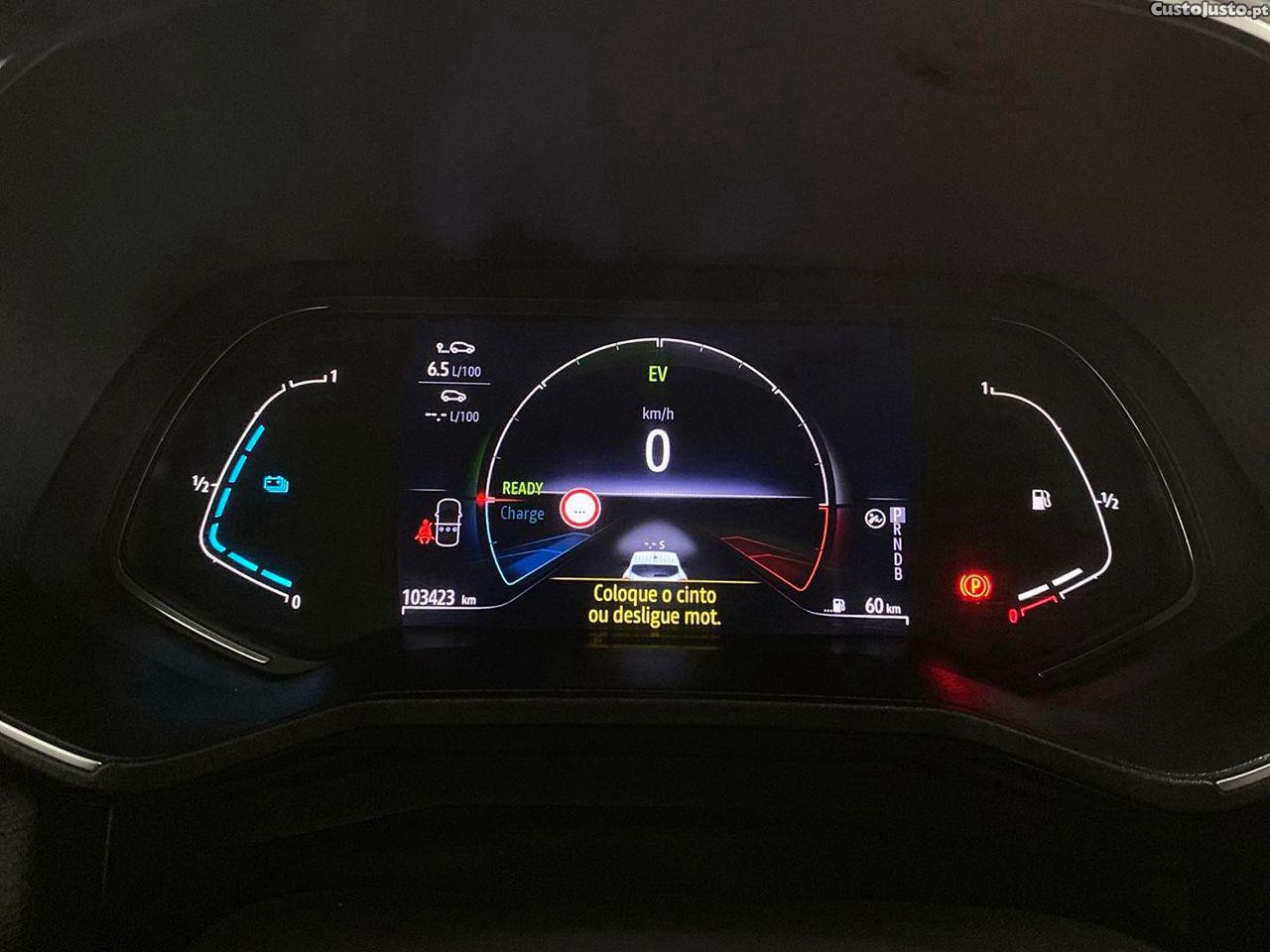 Renault Clio 1.6 E-Tech Exclusive — fotografia 11