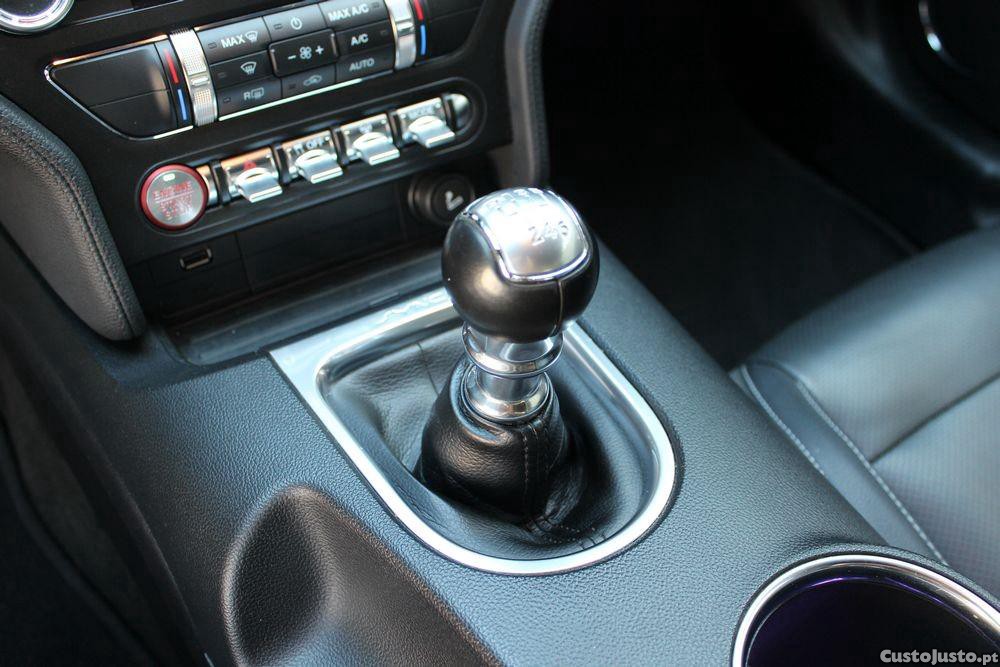 Ford Mustang 2.3i EcoBoost — fotografia 5