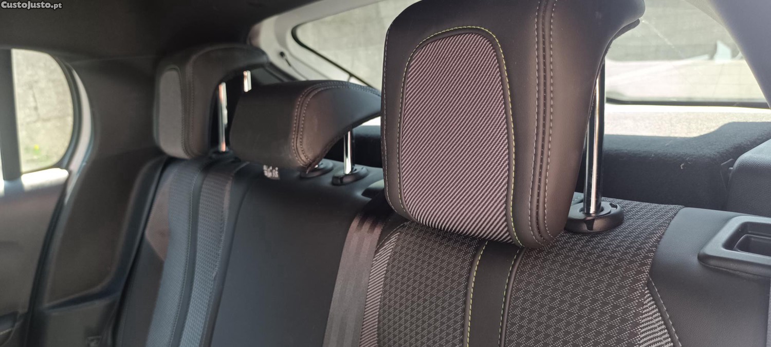 Peugeot 208 GT — fotografia 4