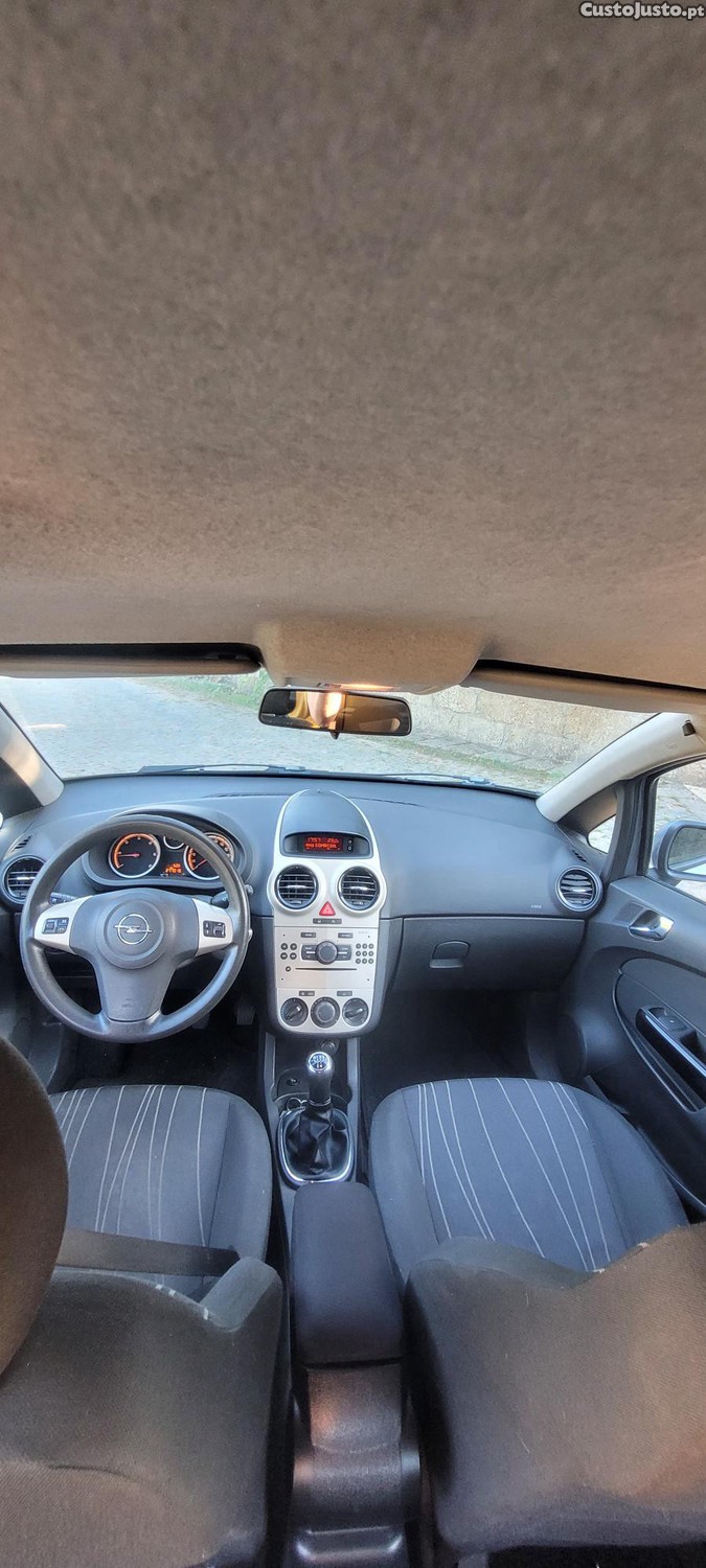 Opel Corsa D — fotografia 6