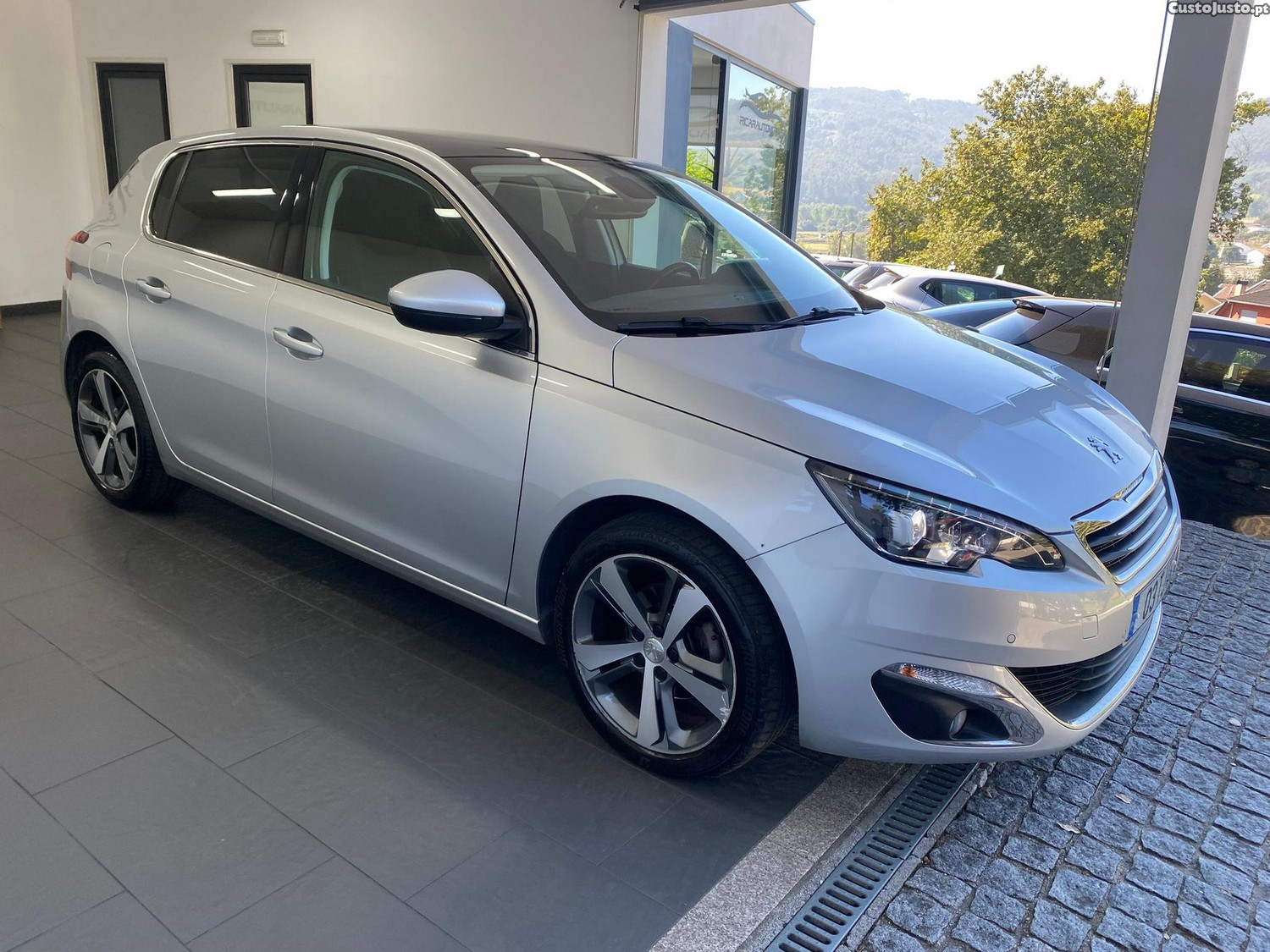 Peugeot 308 1.6 BlueHDi Allure J17 - 17 foto 3