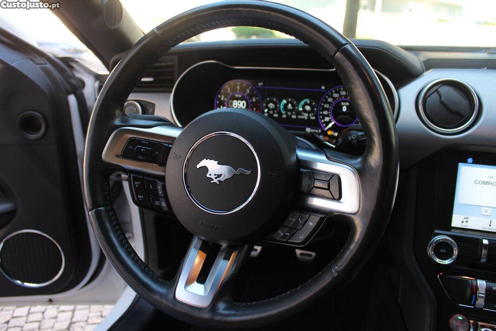 Ford Mustang 2.3i EcoBoost — fotografia 4