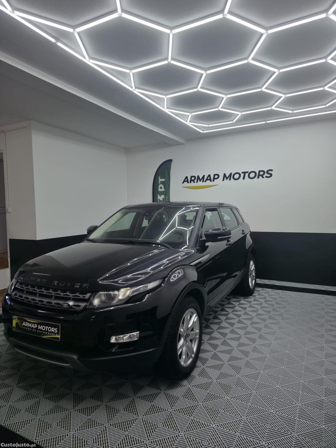 Land Rover Evoque Pure — photo 2
